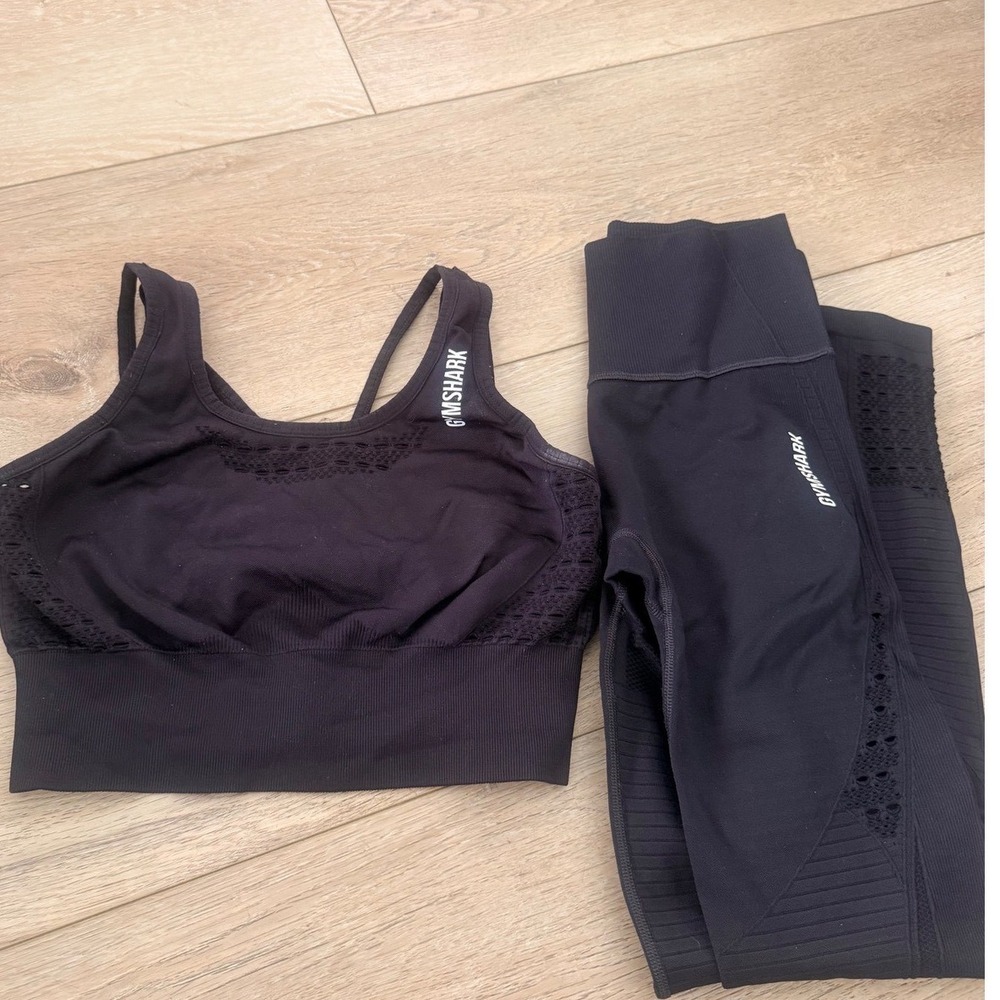Gymshark Energy+ Seamless Set Black Sports Bra and Leggings Small 224